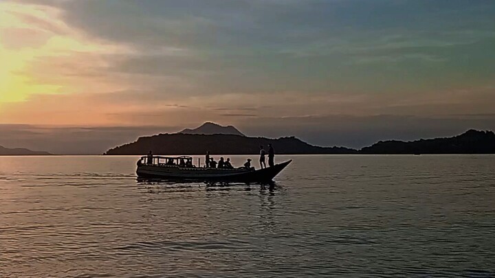 berlayar ke pulau pura
