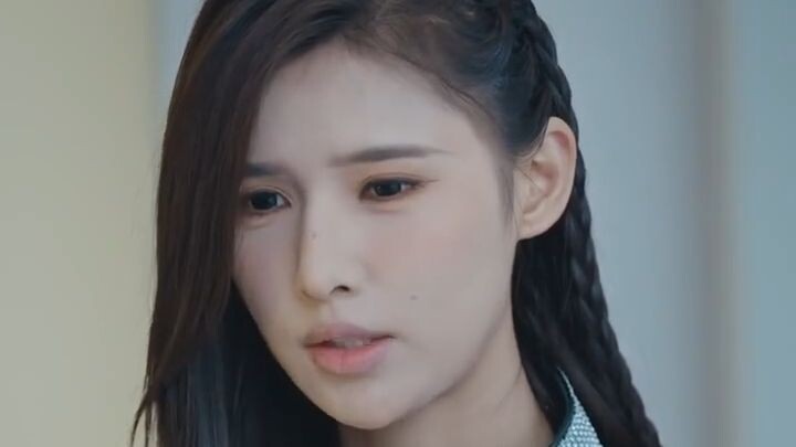 Adik yang dimanja oleh kakaknya yang seorang CEO