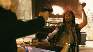 هل لا أحد يشاهد فيلمًا رائعًا كهذا؟ الخائف يخاف من الجريء، والجريء يخاف من من لا يهاب الموت. أما من 