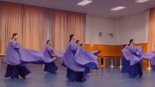 [رقصة هان وتانغ الكلاسيكية] مقطع تدريبي من أكاديمية بكين للرقص: قلبي مليء بأطواق الشباب - هان وتانغ 