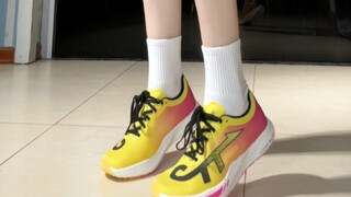 用一句话评价这双跑鞋