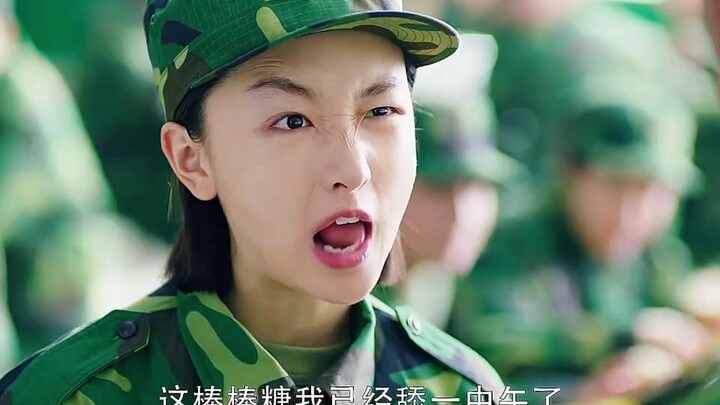 “Myopic” Coach Mistakes Lollipop for Lipstick—Girl’s Next Move Is So Satisfying!