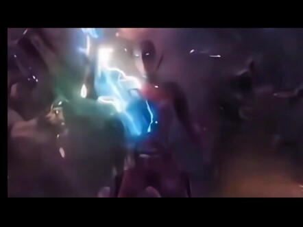 Deadpool menjentikkan jarinya, dan kini dia benar-benar menjadi penyelamat Marvel