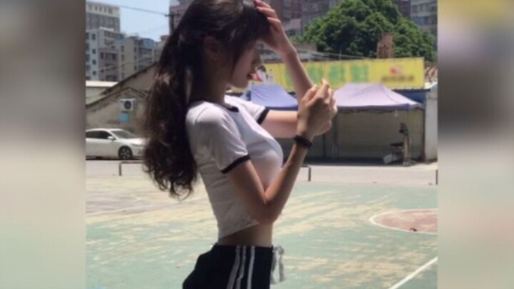 «في الصغر لم ندرك جمال زملائنا في الصف!»