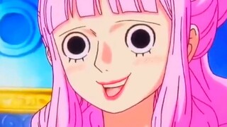Zoro betrayed Perona, but luckily she still had Hawkeye by her side.