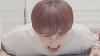 Rốt cuộc mái tóc của Doãn Tịnh Hán có gì mà lại mê hoặc đến vậy? Sự say mê đến từ đội trưởng số ba