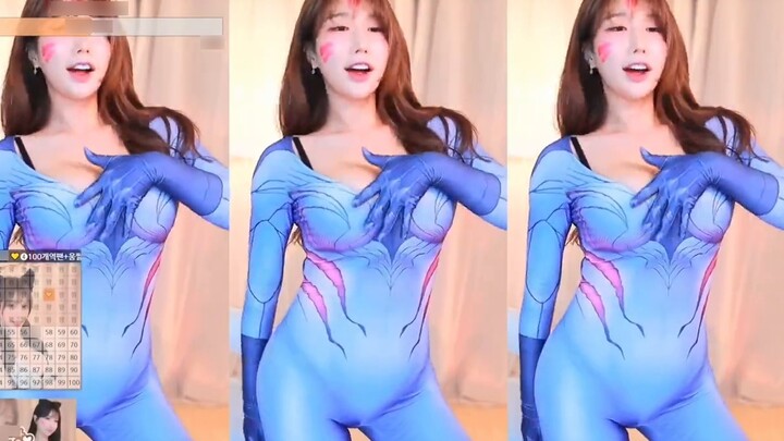 Meat suit Kasa, Eunyoung_Blue Kasa_(Teddy Bear) dance