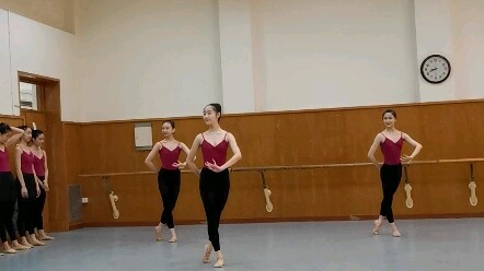 "Xiao Zhuan Combo" dari Sekolah Menengah Tari Beijing yang Berafiliasi! Guru: Huang Ling, pengiring 