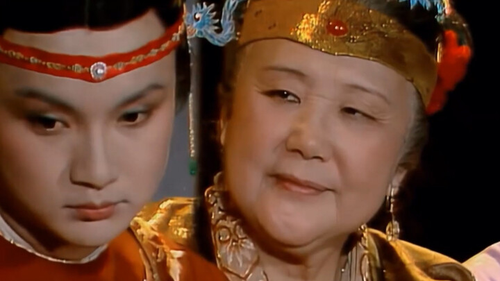 Jia Mu's demeanor PK, new version VS old version, the old version really looks like it came out of t