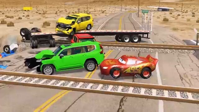 Flatbed Truck Mcqueen  _ Transportation with Truck - Pothole vs Car _576 - BeamN