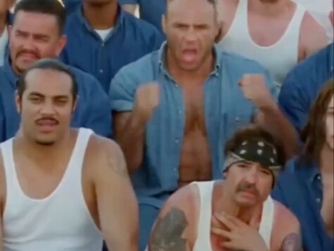 Luật tình yêu trong tù!