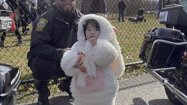 When a Chinese rabbit breaks into an American event