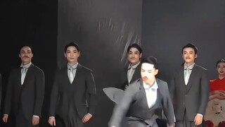 Dance drama "Half of the Sea" curtain call "Everyone can fly" is so shocking! [China Oriental Perfor