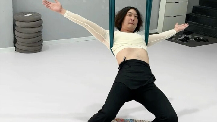 Gì cơ! Kêu! Ừm à! Thanh lịch!