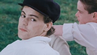 "Di dunia yang berantakan ini, akhirnya aku bertemu dengan cahaya yang menjadi milikku..." [Morris]