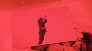 “相机下的历史，先辈之行永垂不朽”