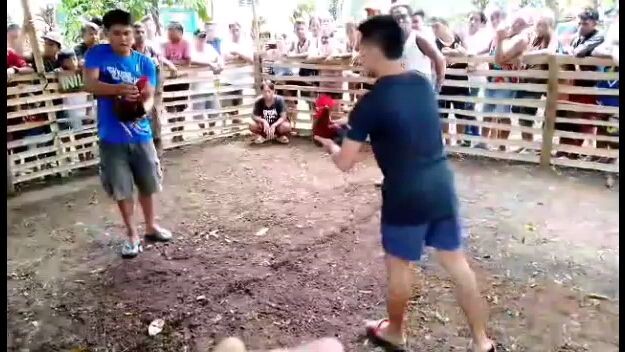 Fiesta sa barangay Sabong dinagsaan game bird