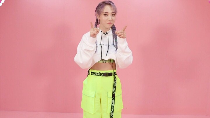 Let Mamamoo’s Wheein teach you how to dance hip-hop!