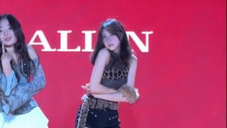 女大学生舞台表演toxic