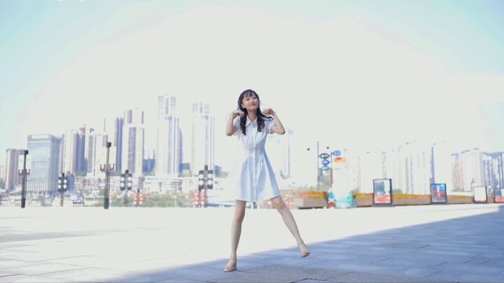 My heart is like the wind without knowing it ~ blowing through the small town with you in the summer