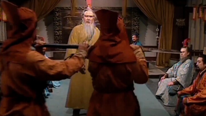 رغم أنني طاعن في السن، إلا أن سهامي ما زالت حادة؛ فما دمتَ تعرف اسمي، كيف تجرؤ على مهاجمة أراضيَّ!