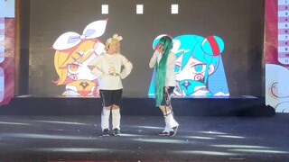 [Che Che and Blue Star] ねぇねぇねぇ-@you, unilateral news notification, can my love be conveyed to your h