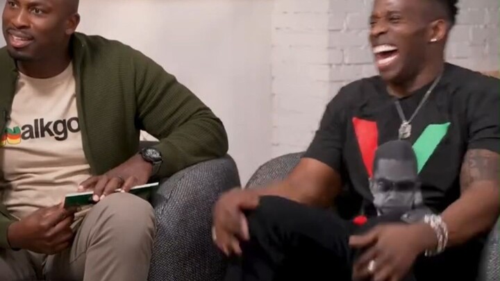 Lirik pembuka lagu tema "The Lion King" artinya kira-kira seperti ini...