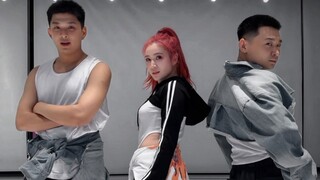 章鱼妹gay2舞蹈运镜丝滑版(章鱼妹女团美死了)