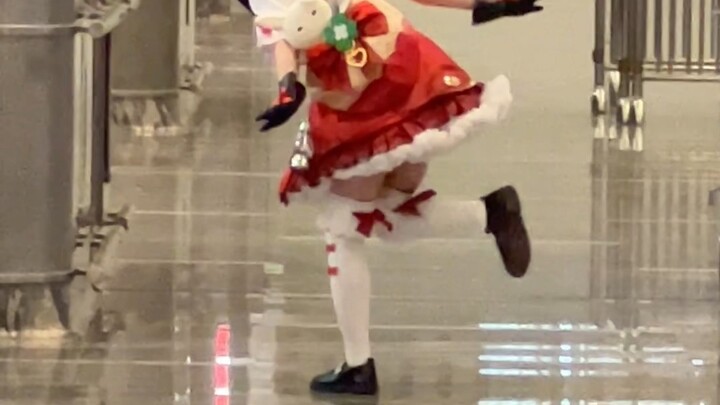 Help! I found a little Keqing at the mall!!!