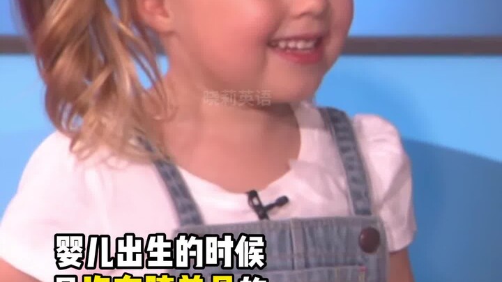 Gadis berusia empat tahun memberikan edukasi tentang tulang secara langsung