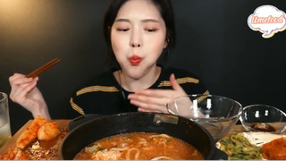 Lẩu sủi cảo, mì Kalguksu, bánh xèo kim chi 7 #anngonmoingay