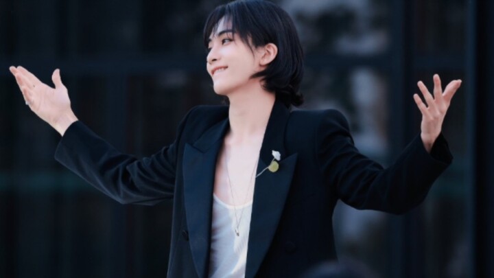 [SEVENTEEN] In my opinion, stuff like this—content you binge in your own cozy corner—is all about pe