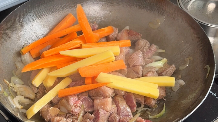 I’ve figured out the exact proportions for making lamb pilaf in a rice cooker!