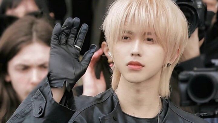 Cai Xukun communicated fluently in English at Milan Fashion Week and even tossed in a couple of half