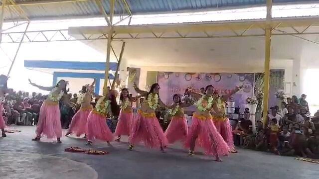 Hawaiian dance