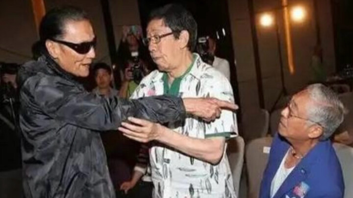 ภาพจริงปี 2015 เซี่ยเสี้ยนตบหน้าเจิงเจียง เพียงเพราะไม่พอใจก็ตบทันที