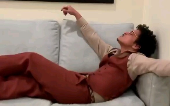 【Bruno Mars】The Daily Life of a Wine Merchant - Silk Sonic