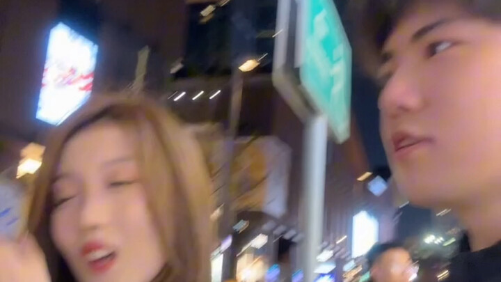 I just went up and struck up a conversation. The girl’s studying in Wuhan but came to Chengdu for a 