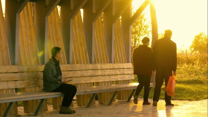 ชีวิตคู่ก็คือ สองคนเถียงกันบ้าง ทะเลาะกันบ้าง แต่ก็คอยประคับประคองกันไปจนแก่เฒ่า…