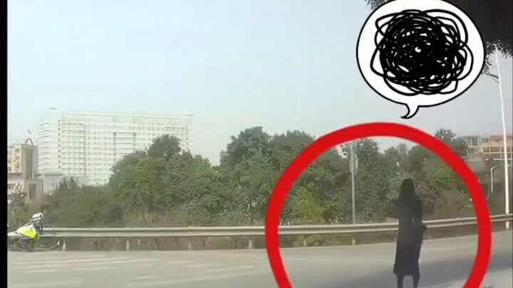 这车开的……真吓人！