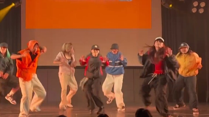 This is the stage in every dancer's heart. Hasumi choreography HIT THE STOP