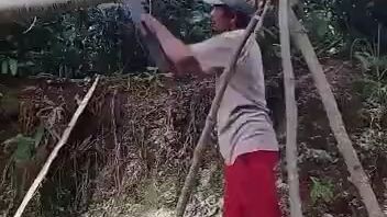 anak sekarang mana tau 😁