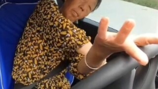 لقد قمت فقط بتحريك عجلة القيادة.
