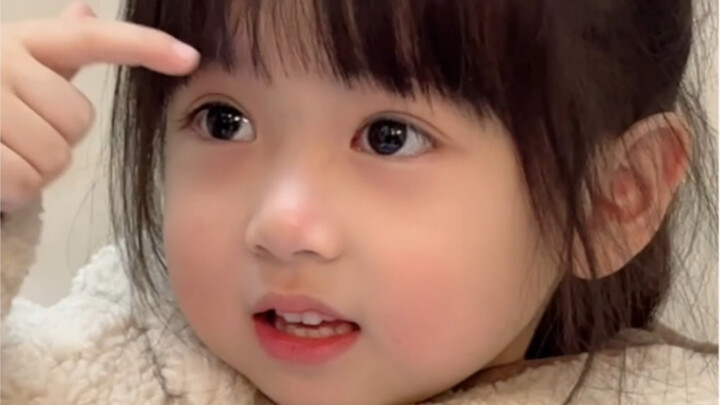 Qin Yi bragged she’s naturally super smart—but got slapped down the very next second.