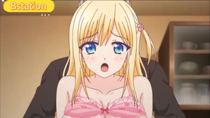 Digoyang saat sedang masak di dapur