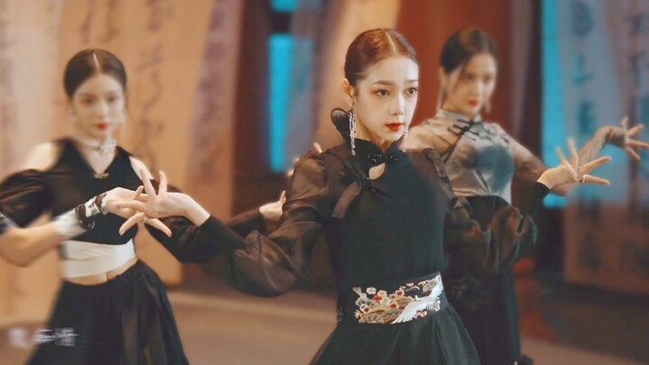 อย่าเรียกหา ตกหลุมรักท่วงท่าระบำคลาสสิกของซีหลินนายี่เกาไปแล้ว【ก่อนฤดูใบไม้ร่วง】