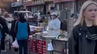 ฉันได้ยินมาว่าตลาดเช้าเฮยเหอเต็มไปด้วยชาวรัสเซีย! จะพาไปดูให้ได้!