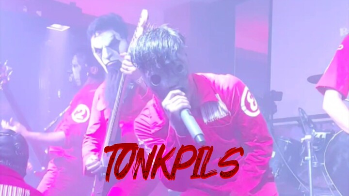 TONKPILS BAR TOUR (PIRATES GRILL BACOOR)