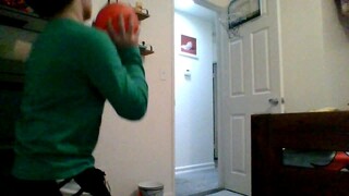 BoethePro Playing Basket Ball