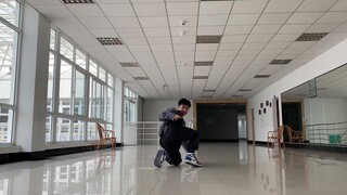 松松 | 最难看的一版《dalla dalla》！全网最迟最朴素的翻跳